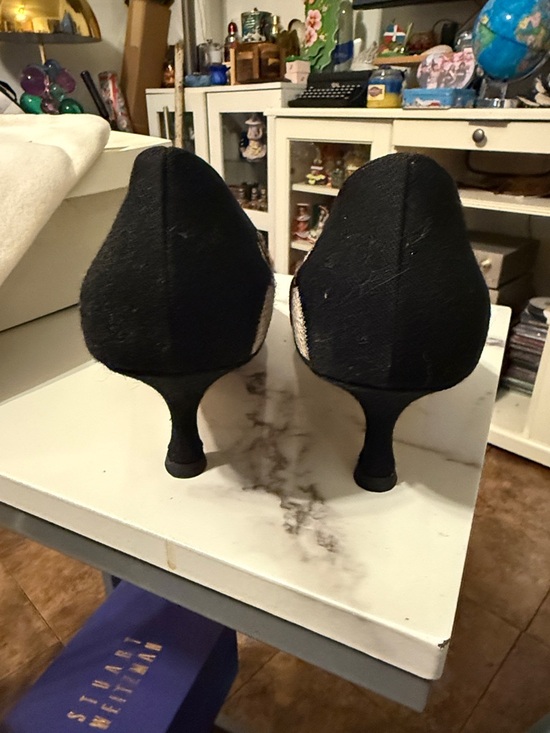 Manolo Blahnik Black and Tan Leather Sole Heel